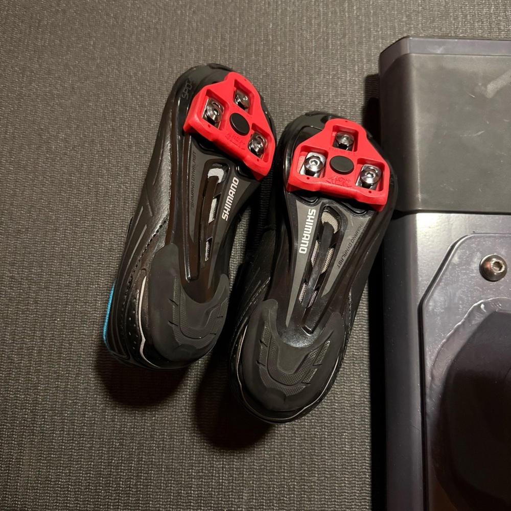 Shimano Cycling Shoes - Picture 2 of 3